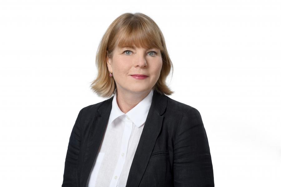 Jennifer Pinks, Research Manager